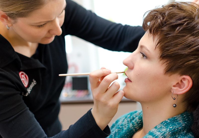 Bei La Beauté in Göttingen bekommt jede Frau ein typgerechtes Brautstyling.