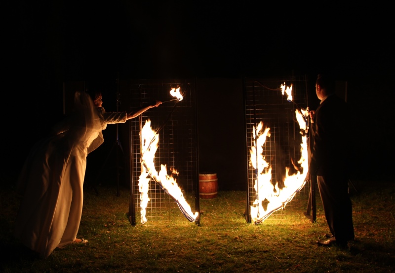 Feuervariete Feuershow Cedrus Inflamnia Hochzeitspaar Initialen 1