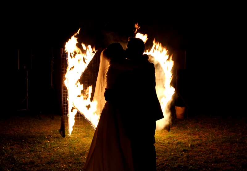 Feuervariete Feuershow Cedrus Inflamnia Hochzeitspaar Initialen 4