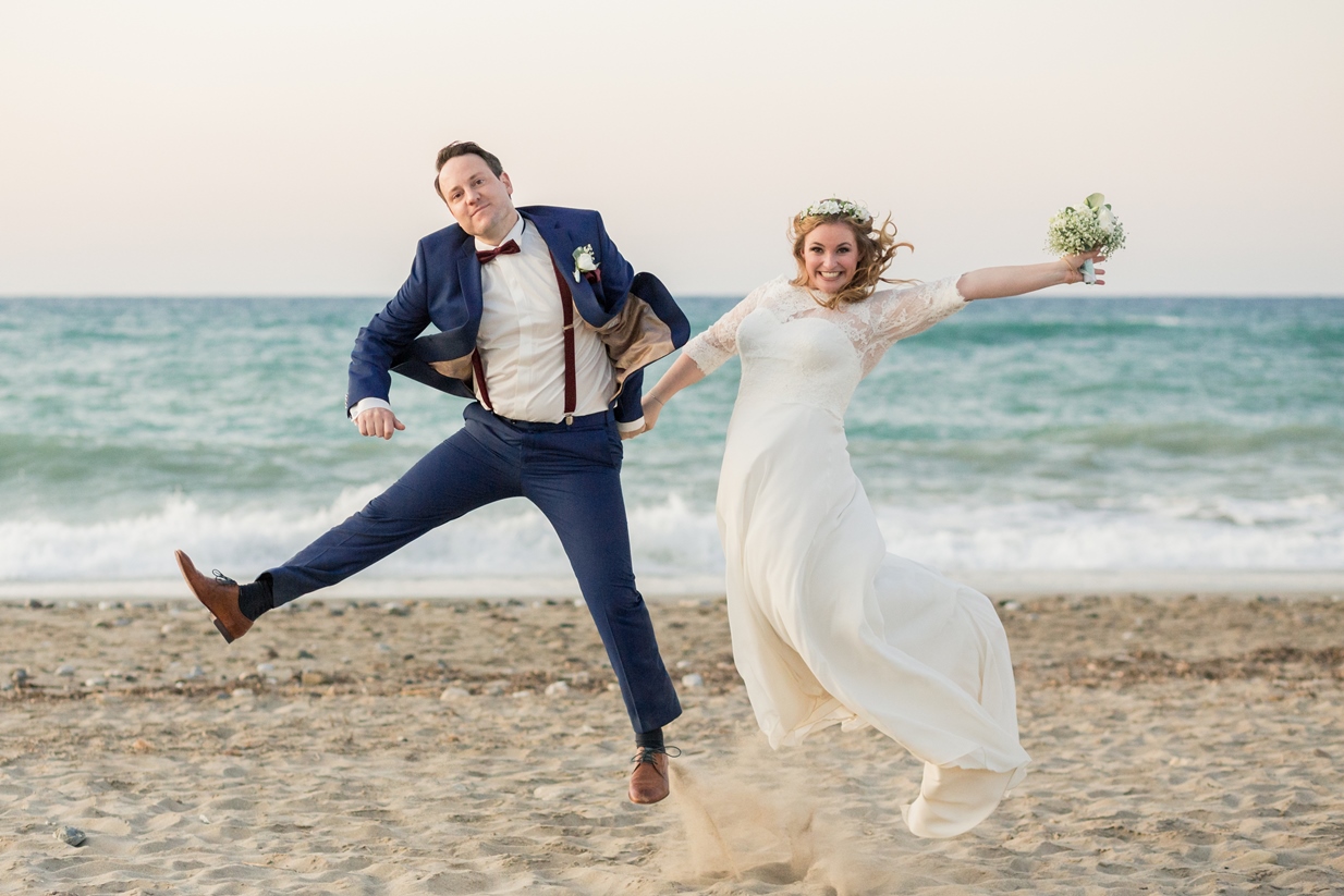 Read more about the article Isa & Dennis – Traumhochzeit am Strand auf Kreta